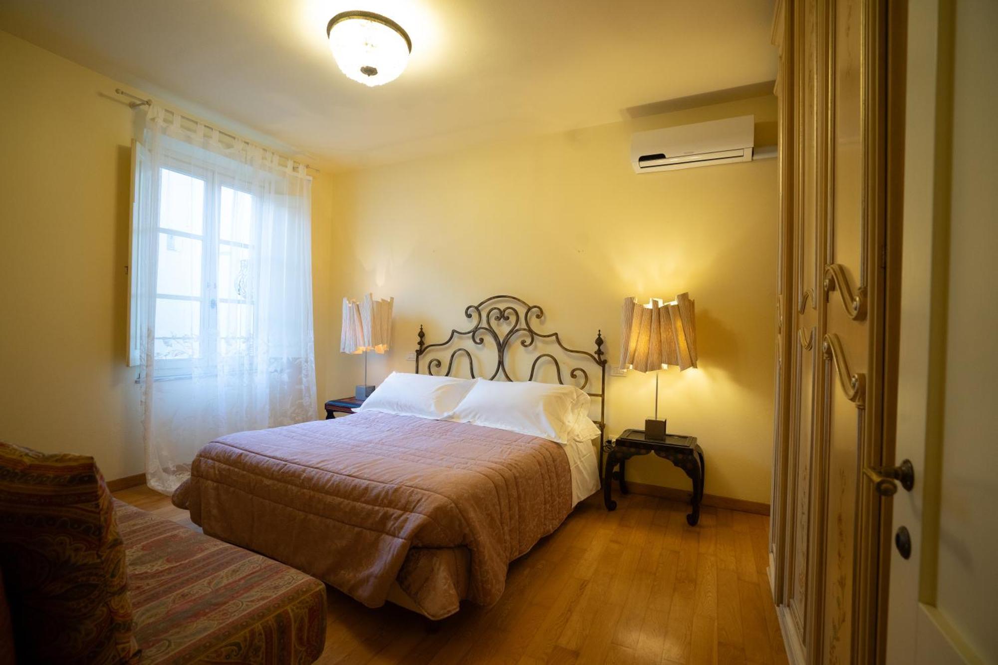 Palazzo Rocchi - Residenza D'Epoca Bed & Breakfast Lucca Exterior photo
