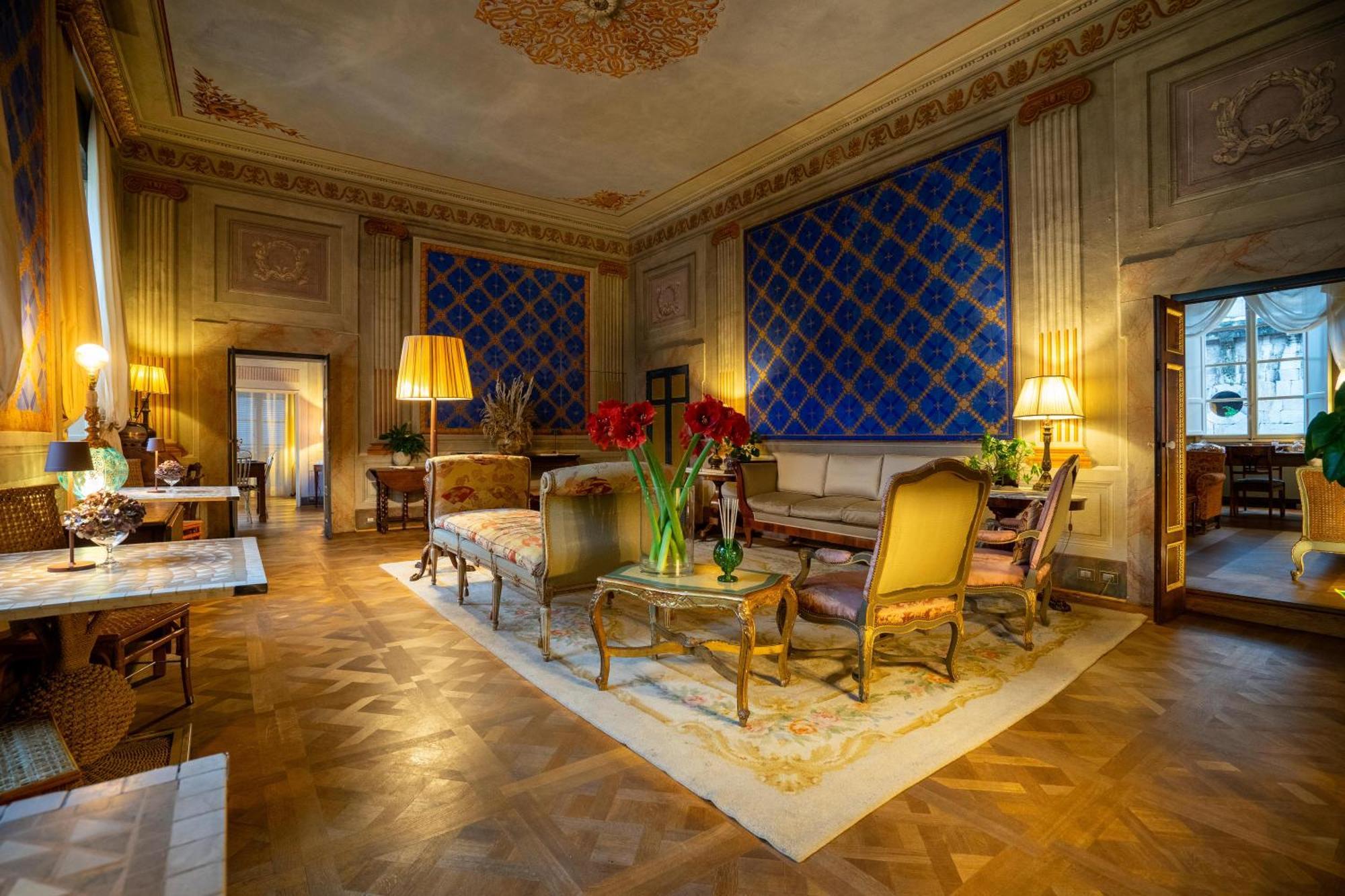 Palazzo Rocchi - Residenza D'Epoca Bed & Breakfast Lucca Exterior photo